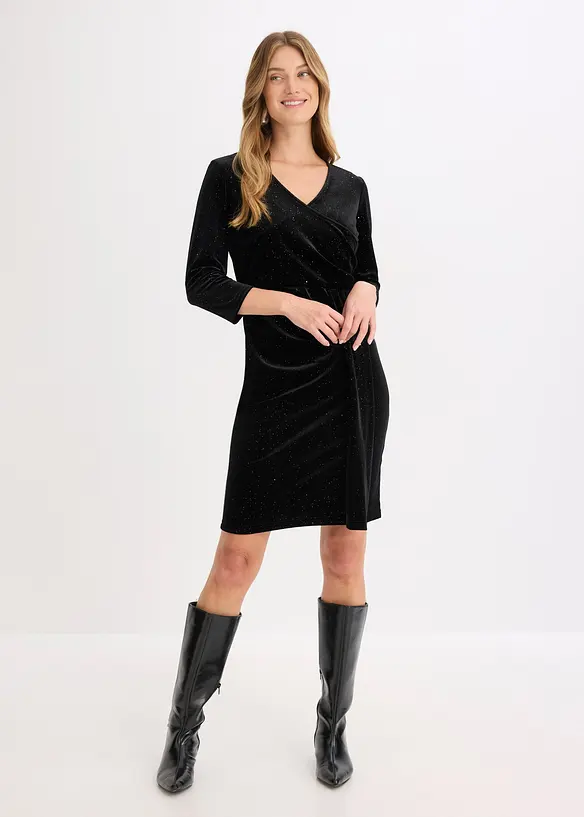 Kleid aus Glitzersamt in Wickeloptik in schwarz von vorne (Totalaufnahme) - bonprix