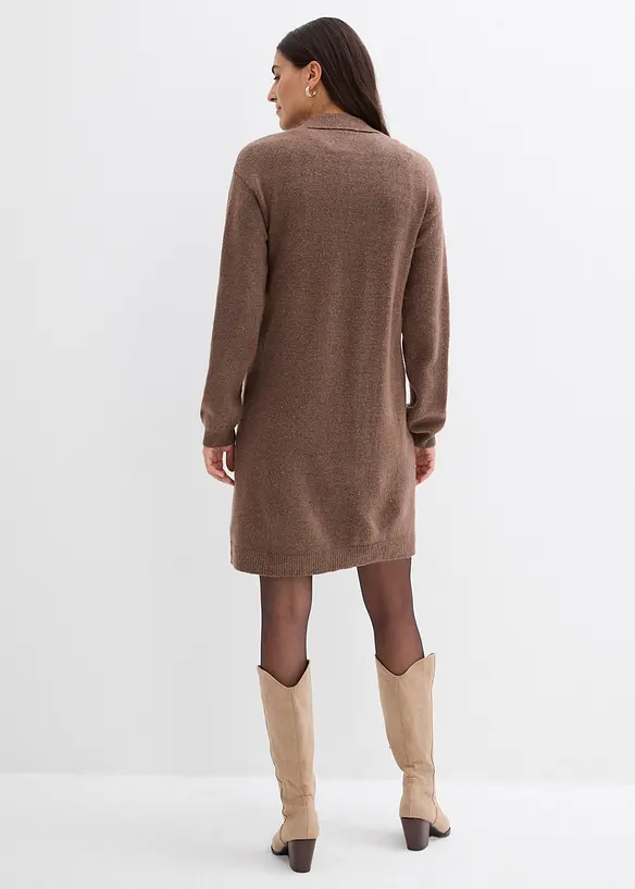 Kurzes Strickkleid mit Knopfleiste in braun von hinten (Totalaufnahme) - bonprix