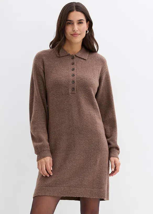 Kurzes Strickkleid mit Knopfleiste in braun von vorne (Totalaufnahme) - bonprix