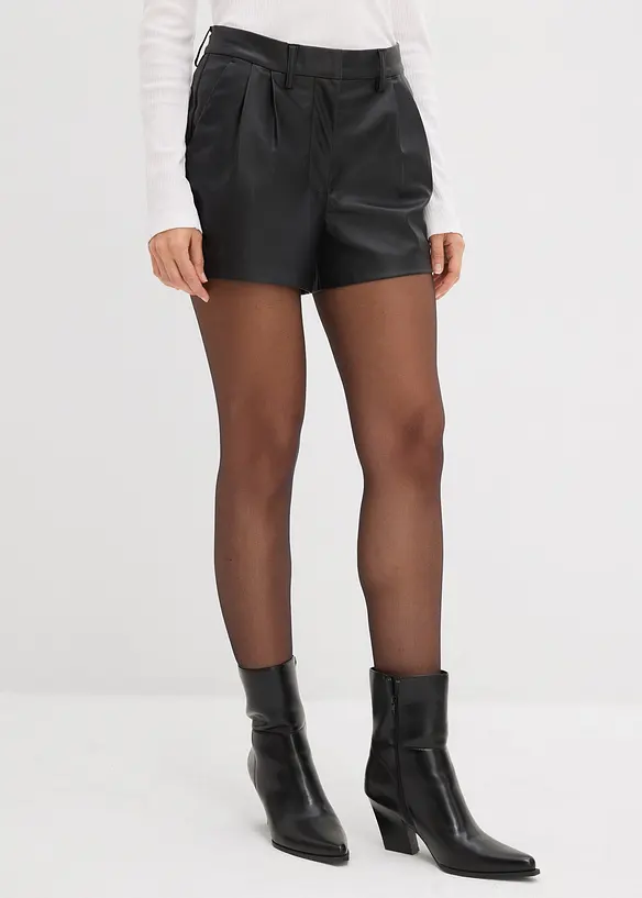 Kurze Lederimitat-Shorts in schwarz von vorne - bonprix Kurze Lederimitat-Shorts in schwarz von vorne - bonprix