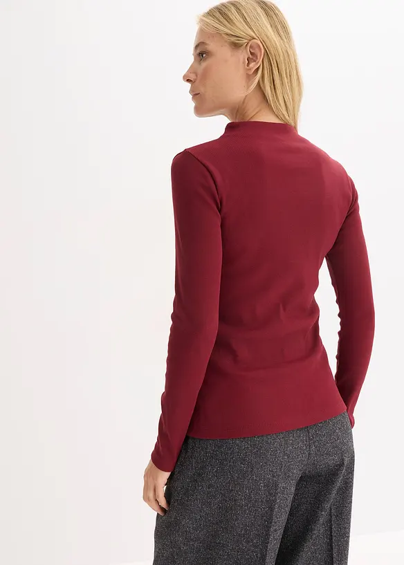 Geripptes Langarmshirt in rot von hinten (im Anschnitt) - bonprix Geripptes Langarmshirt in rot von hinten (im Anschnitt) - bonprix