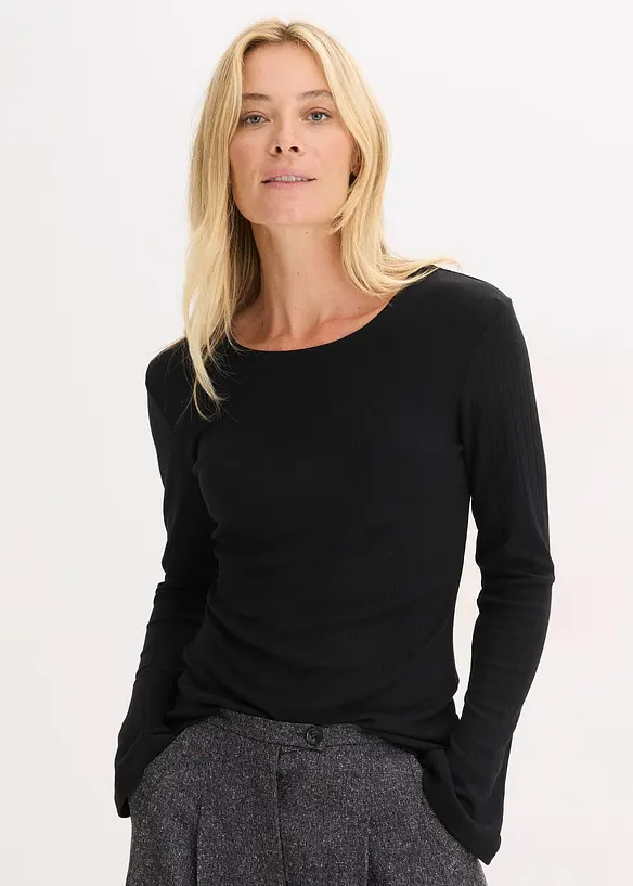 Geripptes Langarmshirt in schwarz von vorne (im Anschnitt) - bonprix