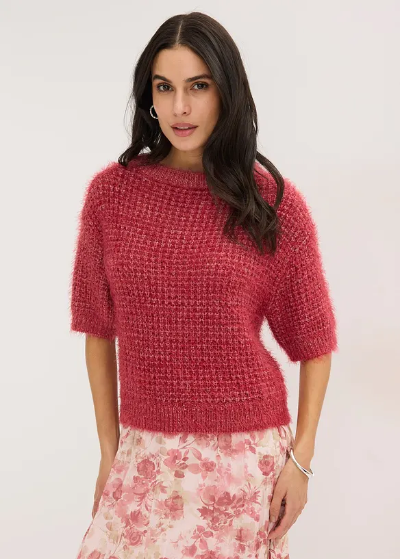 Grobstrick-Pullover mit Federgarn in rot von vorne (im Anschnitt) - bonprix