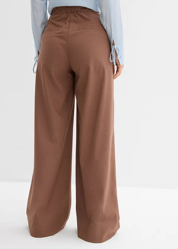 Bundfaltenhose mit Bequembund in braun von hinten - bonprix Bundfaltenhose mit Bequembund in braun von hinten - bonprix