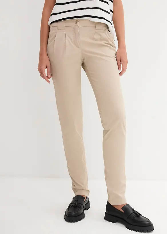 Chinohose aus elatischem Baumwoll-Mix in beige von vorne - bonprix
