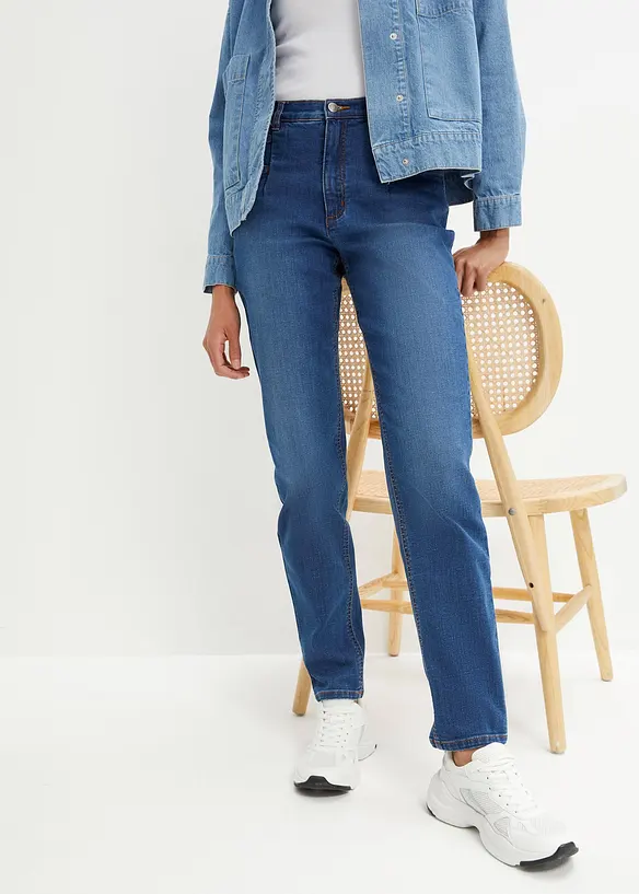 Mom Jeans High Waist, Stretch in blau von vorne - bonprix Mom Jeans High Waist, Stretch in blau von vorne - bonprix