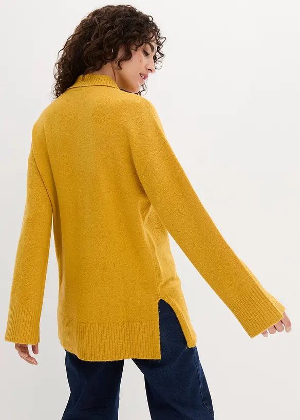 Oversize Pullover mit Turtleneck und Seitenschlitzen in gelb von hinten (im Anschnitt) - bonprix Oversize Pullover mit Turtleneck und Seitenschlitzen in gelb von hinten (im Anschnitt) - bonprix