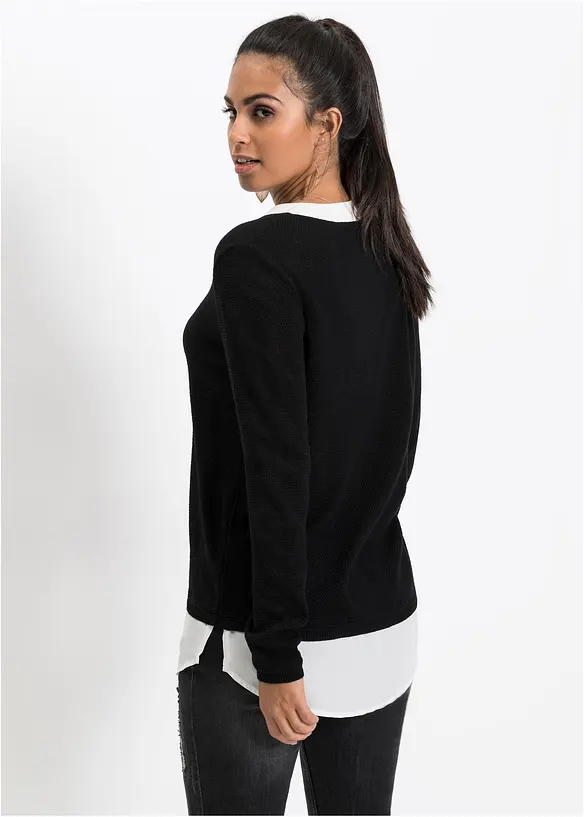 Feinstrickpullover mit Bluseneinsatz in schwarz von hinten (im Anschnitt) - bonprix