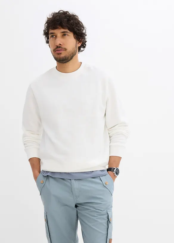 Sweatshirt aus weichem Baumwoll-Mix in weiß von vorne (im Anschnitt) - bonprix