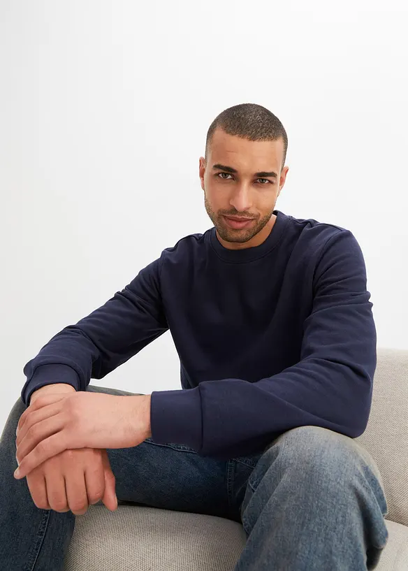 Sweatshirt in Regular-Fit in blau von vorne (im Anschnitt) - bonprix