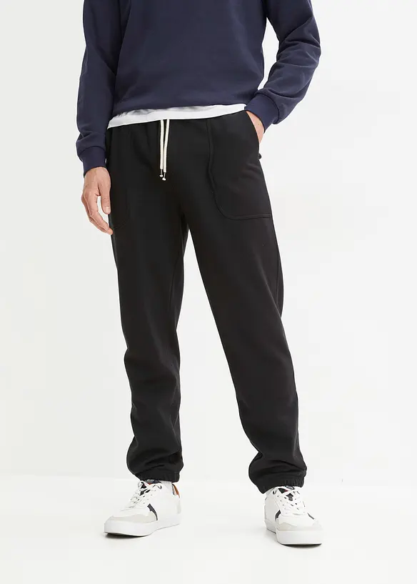 Regular Fit Jogginghose, Straight in schwarz von vorne - bonprix