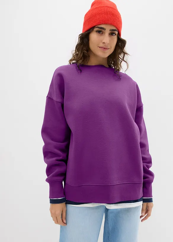 Oversize-Sweatshirt in lila von vorne (im Anschnitt) - bonprix Oversize-Sweatshirt in lila von vorne (im Anschnitt) - bonprix