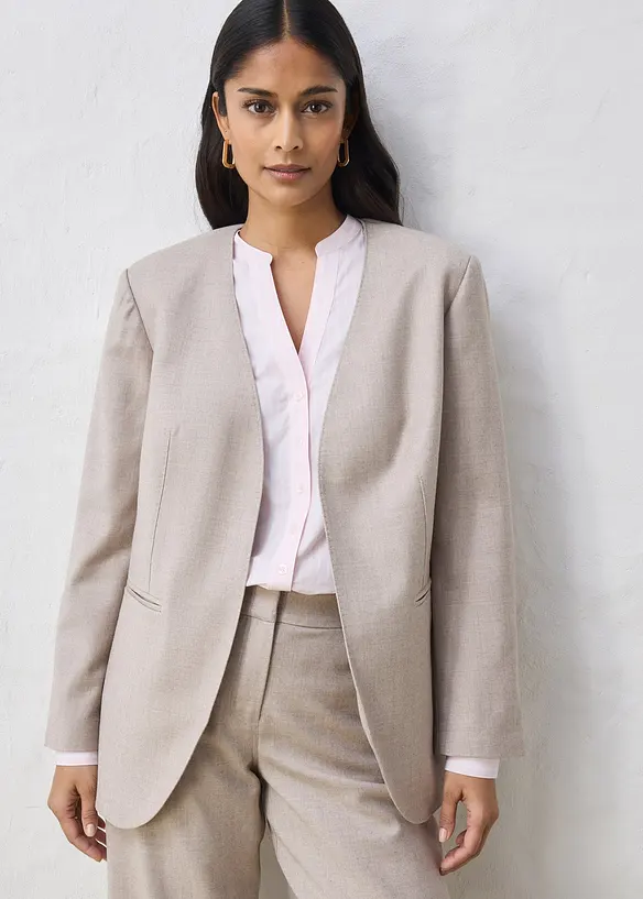 Kragenloser Blazer aus weichem Woll-Mix in beige von vorne (im Anschnitt) - bonprix