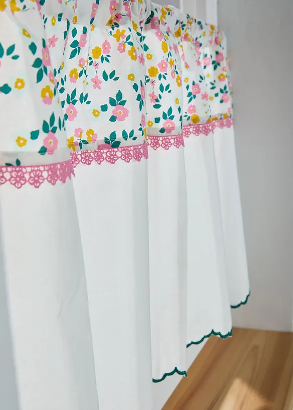 Scheibengardine aus Bio-Baumwolle mit Spitze in rosa (Detailaufnahme) - bonprix