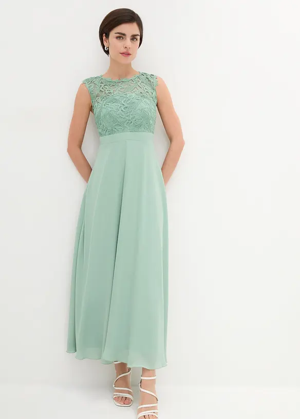 Maxikleid mit Spitze in grün von vorne (Totalaufnahme) - bonprix
