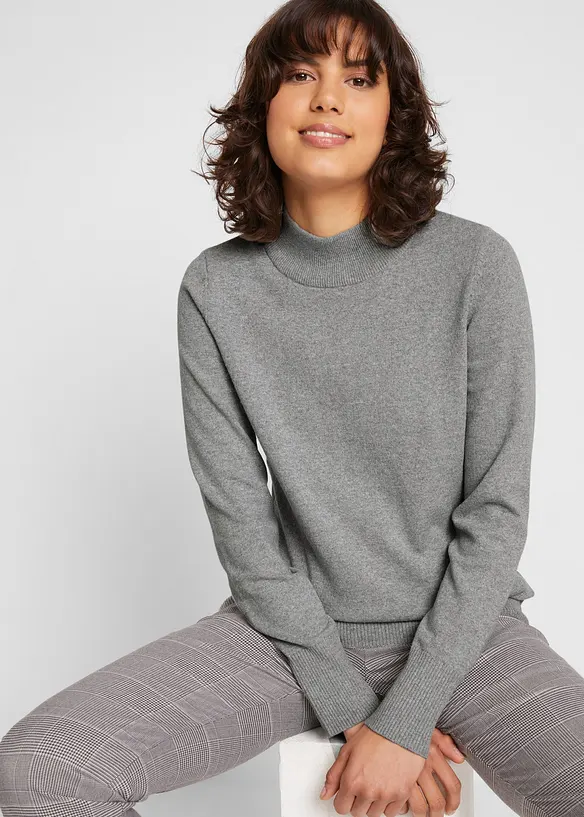 Feinstrickpullover mit recycelter Baumwolle in grau von vorne (im Anschnitt) - bonprix