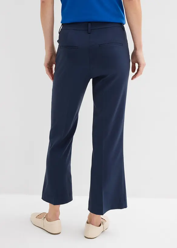 Ausgestellte 7/8 Hose mit dekorativem Knopf in blau von hinten - bonprix Ausgestellte 7/8 Hose mit dekorativem Knopf in blau von hinten - bonprix