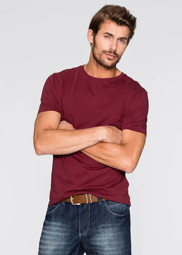 T-Shirt in Regular Fit (3er Pack) in rot von vorne (im Anschnitt) - bonprix