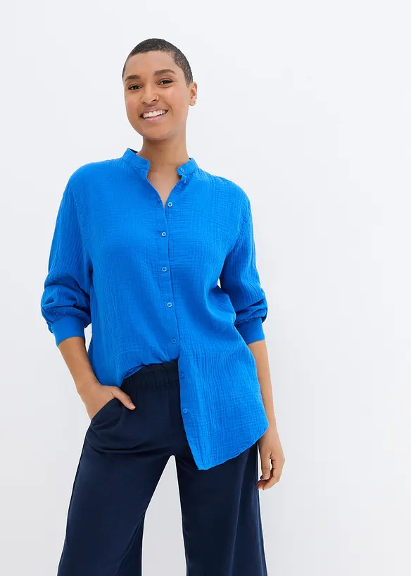 Musselin-Longbluse aus reiner Baumwolle in blau von vorne (im Anschnitt) - bonprix Musselin-Longbluse aus reiner Baumwolle in blau von vorne (im Anschnitt) - bonprix