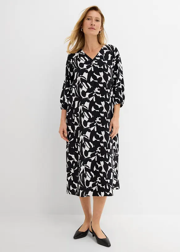 Maxikleid aus fließender Viskose in schwarz von vorne (Totalaufnahme) - bonprix