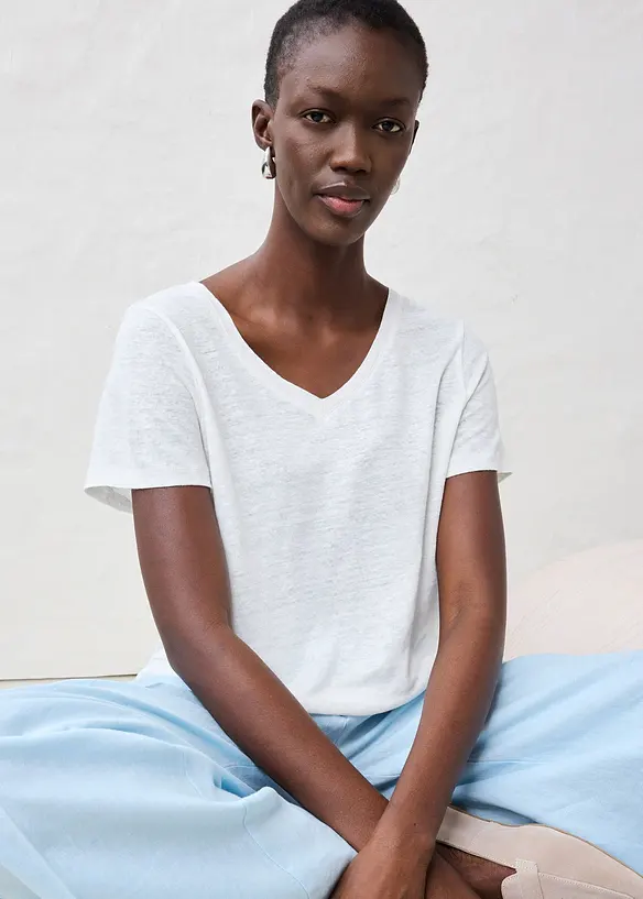 T-Shirt aus reinem Leinen in weiß von vorne (im Anschnitt) - bonprix T-Shirt aus reinem Leinen in weiß von vorne (im Anschnitt) - bonprix
