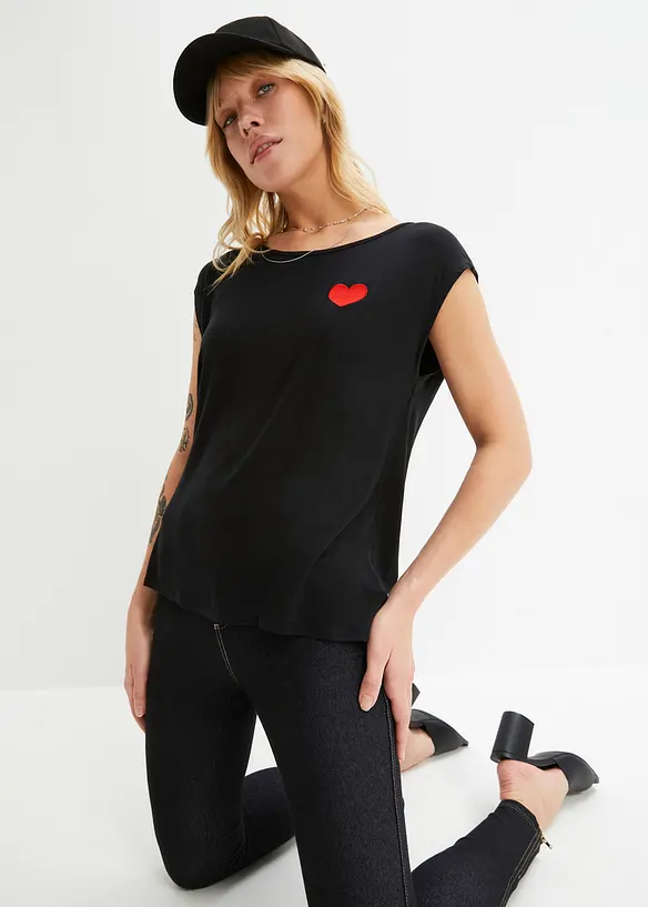 Vokuhila-Shirt aus fließendem Viskosemix in schwarz von vorne (im Anschnitt) - bonprix