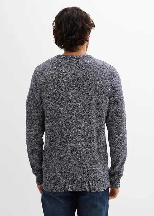 Feinstrickpullover in Regular Fit in blau von hinten (im Anschnitt) - bonprix