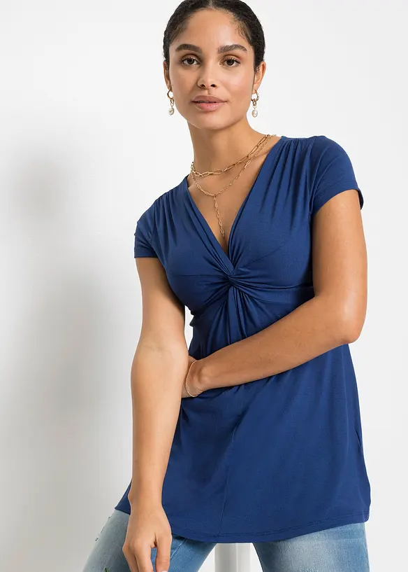Shirt aus softem Viskose-Mix in blau von vorne (im Anschnitt) - bonprix