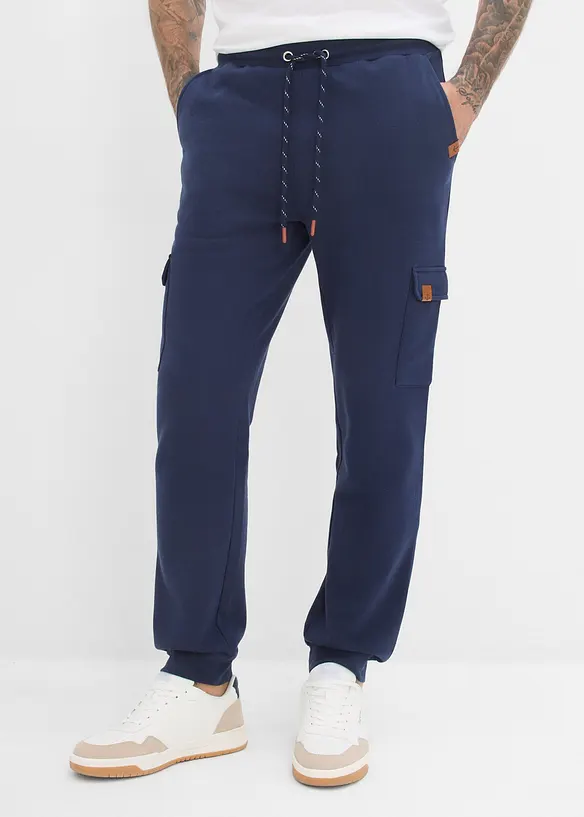 Regular Fit Jogginghose, Straight in blau von vorne - bonprix