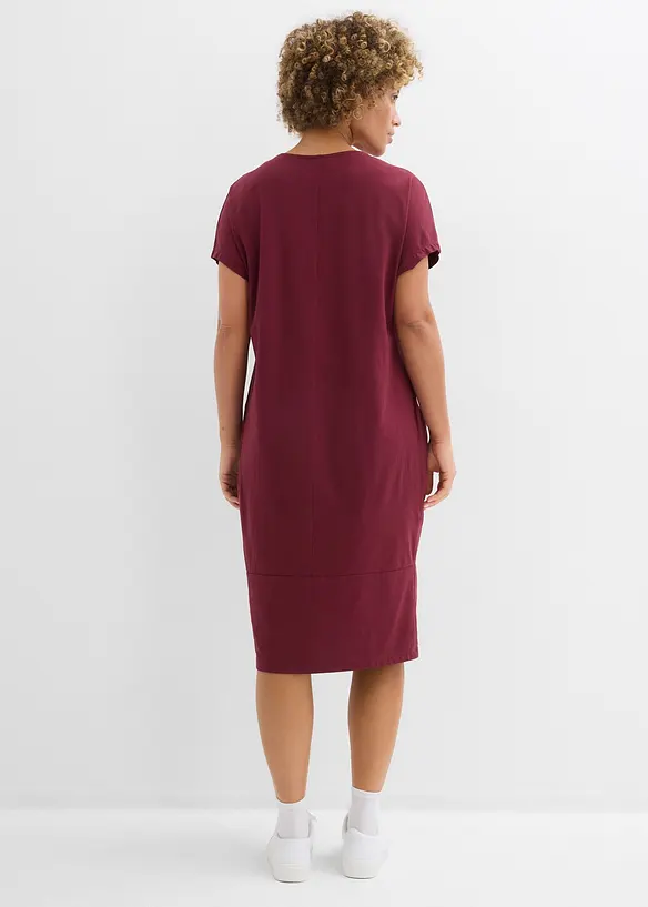 Jerseykleid mit Taschen in rot von hinten (Totalaufnahme) - bonprix
