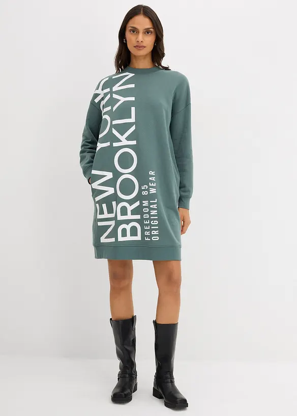 Oversize-Sweatkleid aus weichem Baumwoll-Mix in grün von vorne (Totalaufnahme) - bonprix