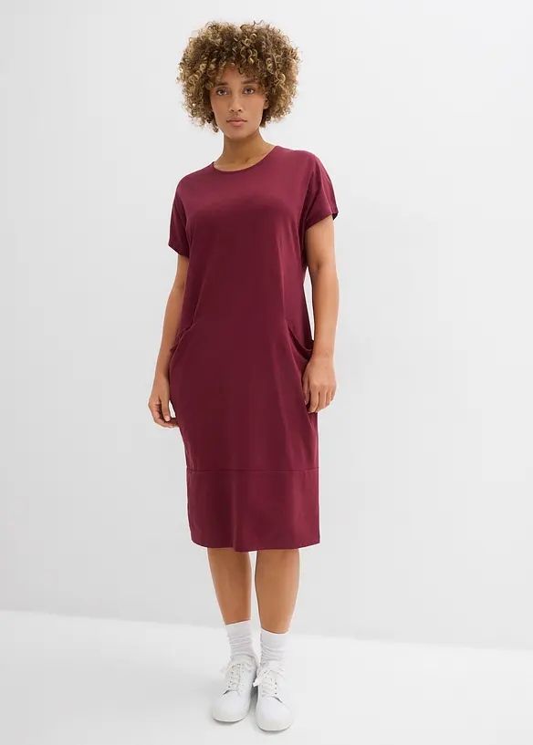 Jerseykleid mit Taschen in rot von vorne (Totalaufnahme) - bonprix