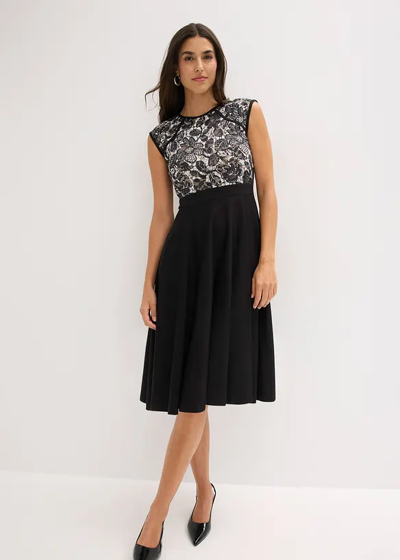 Midikleid mit Spitze in schwarz von vorne (Totalaufnahme) - bonprix Midikleid mit Spitze in schwarz von vorne (Totalaufnahme) - bonprix