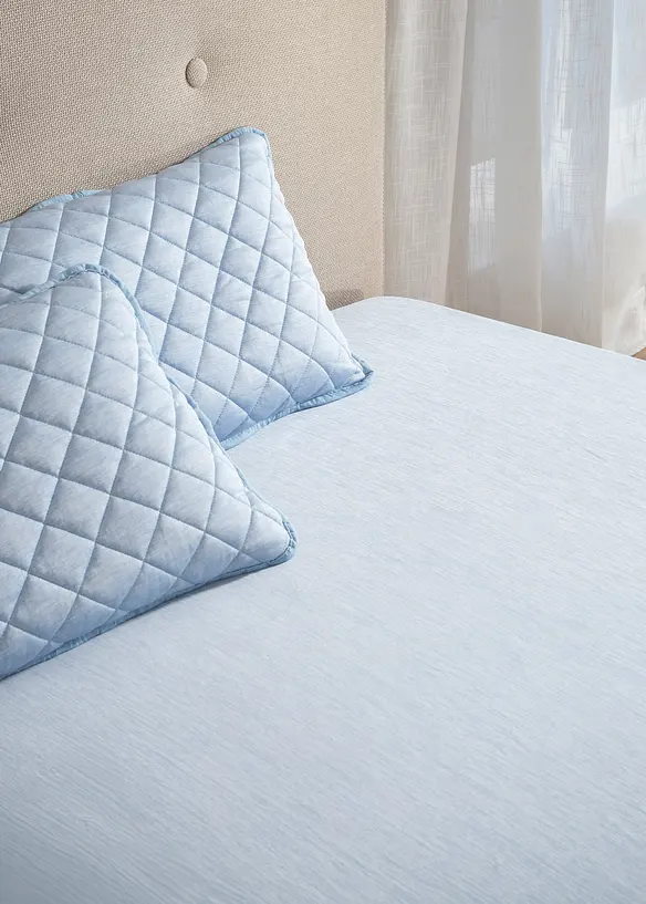 Kühlendes Spannbettlaken in blau (Ambiente) - bonprix
