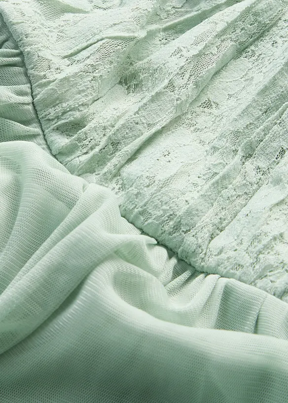Vokuhila-Kleid aus zartem Tüll und Spitze in grün - bonprix