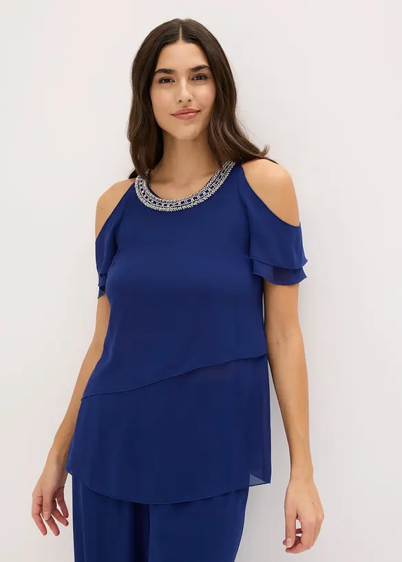 Bluse aus feinem Chiffon mit Stein-Applikation in blau von vorne (im Anschnitt) - bonprix