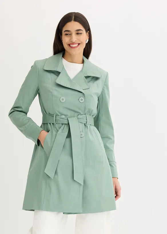 Doppelreihiger Trenchcoat in grün von vorne (Totalaufnahme) - bonprix
