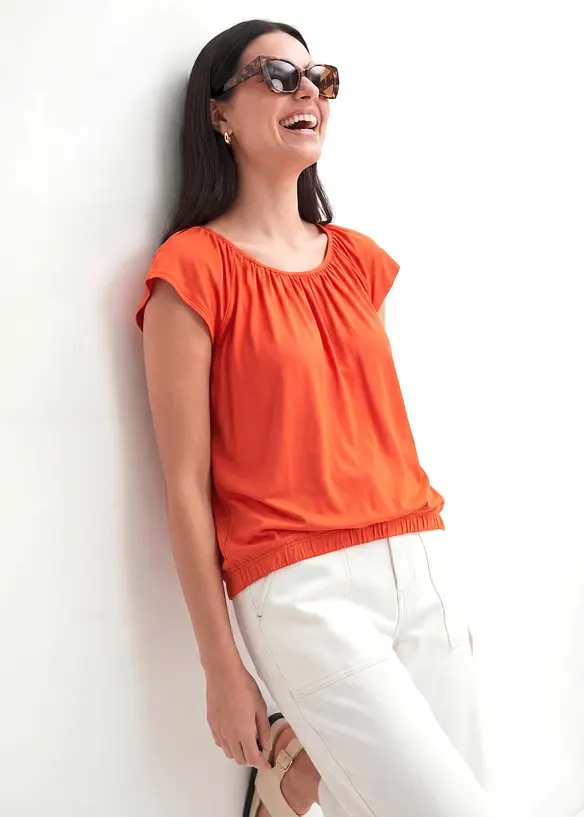Shirt aus softem Viskose-Mix in rot von vorne (im Anschnitt) - bonprix