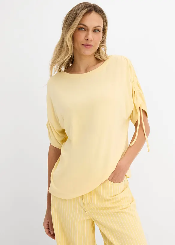 Shirt aus fließender Viskose in gelb von vorne (im Anschnitt) - bonprix Shirt aus fließender Viskose in gelb von vorne (im Anschnitt) - bonprix