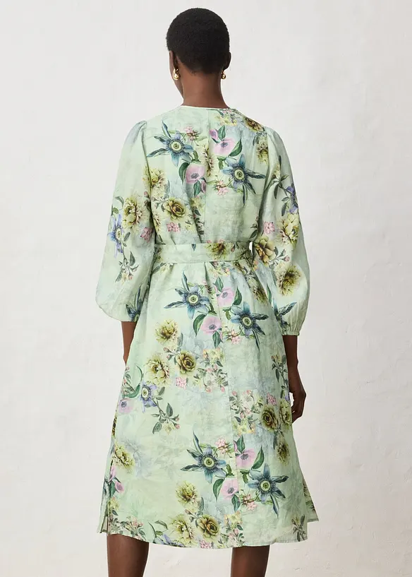 Maxikleid aus Ramie in grün von hinten (Totalaufnahme) - bonprix