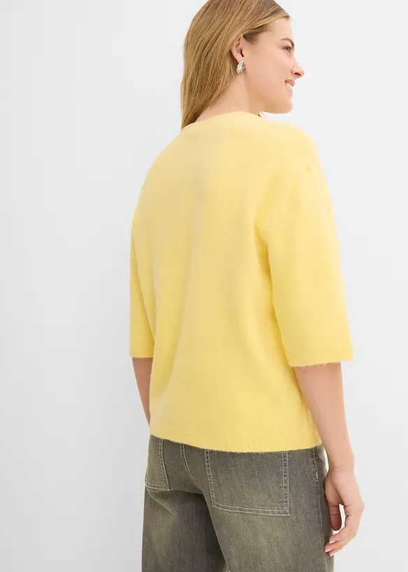 Oversize-Pullover in gelb von hinten (im Anschnitt) - bonprix