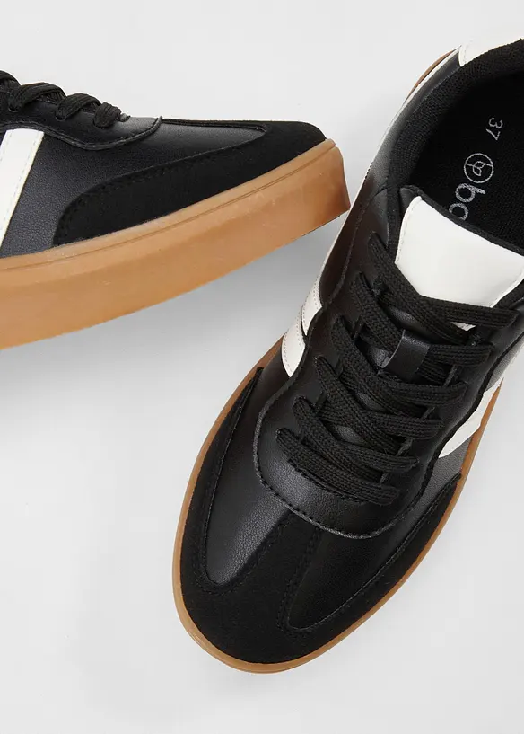 Plateau-Sneaker im Retrolook in schwarz - bonprix