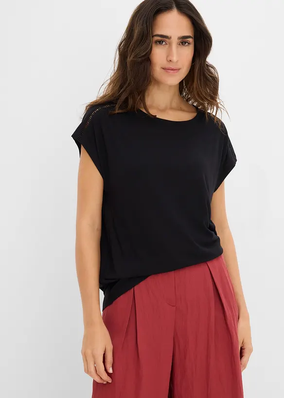 Shirt mit Leiterspitze in schwarz von vorne (im Anschnitt) - bonprix Shirt mit Leiterspitze in schwarz von vorne (im Anschnitt) - bonprix
