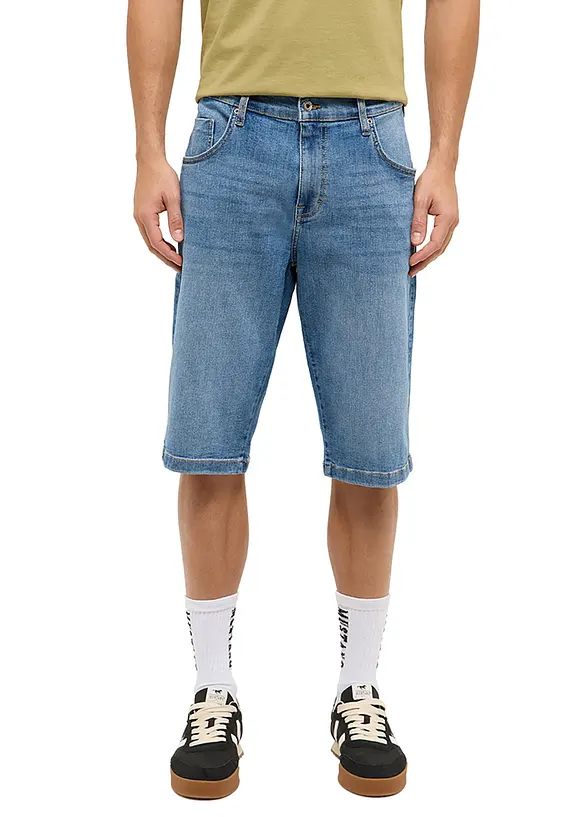 Mustang Jeans-Bermuda, Straight in blau von vorne - Mustang Jeans