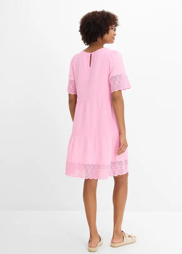 Kleid aus Musselin mit Lochstickerei in rosa von hinten (Totalaufnahme) - bonprix Kleid aus Musselin mit Lochstickerei in rosa von hinten (Totalaufnahme) - bonprix