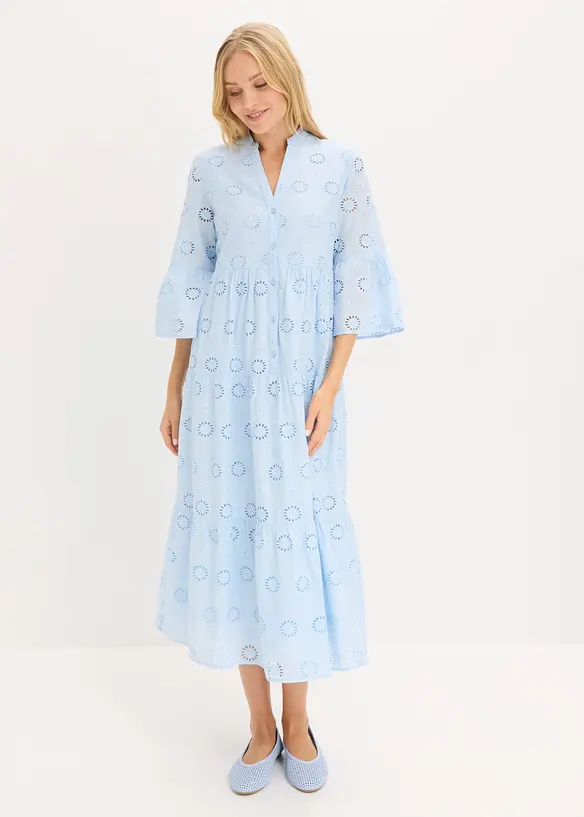 Midikleid aus reiner Baumwolle mit Lochstickerei in blau von vorne (Totalaufnahme) - bonprix