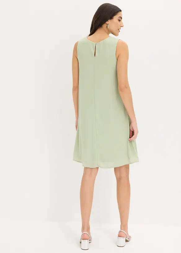 Chiffonkleid im Lagen-Look in grün von hinten (Totalaufnahme) - bonprix