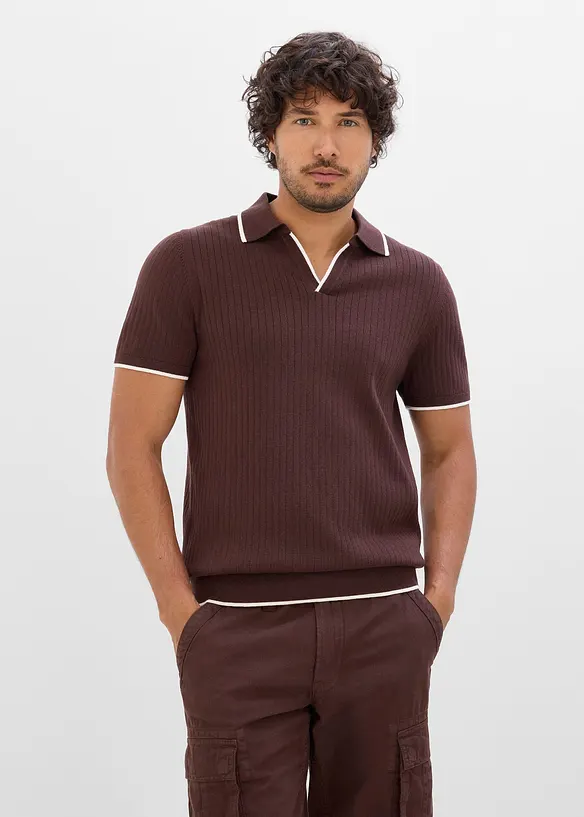 Gestricktes Poloshirt in Regular Fit in braun von vorne (im Anschnitt) - bonprix