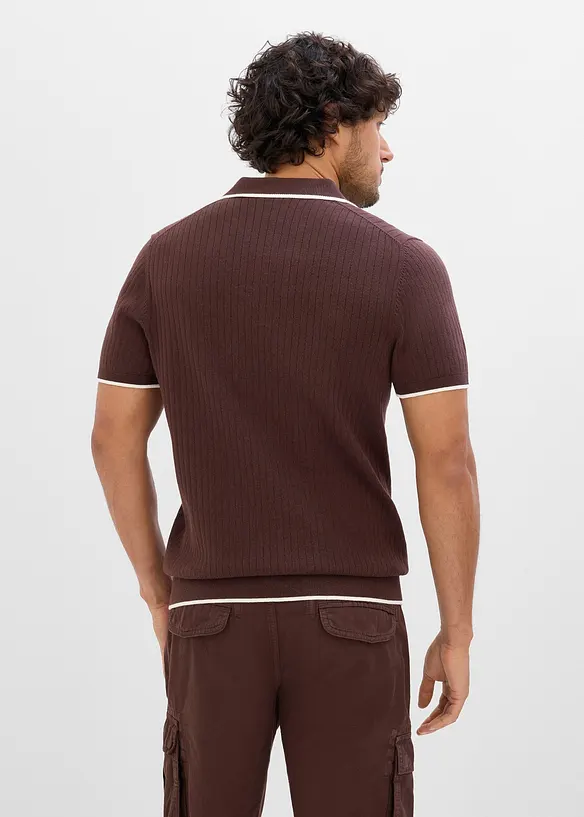 Gestricktes Poloshirt in Regular Fit in braun von hinten (im Anschnitt) - bonprix