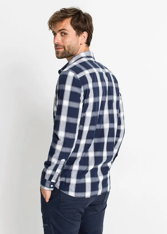 Langarmhemd aus Baumwoll-Popeline in Regular Fit in blau von hinten (im Anschnitt) - bonprix